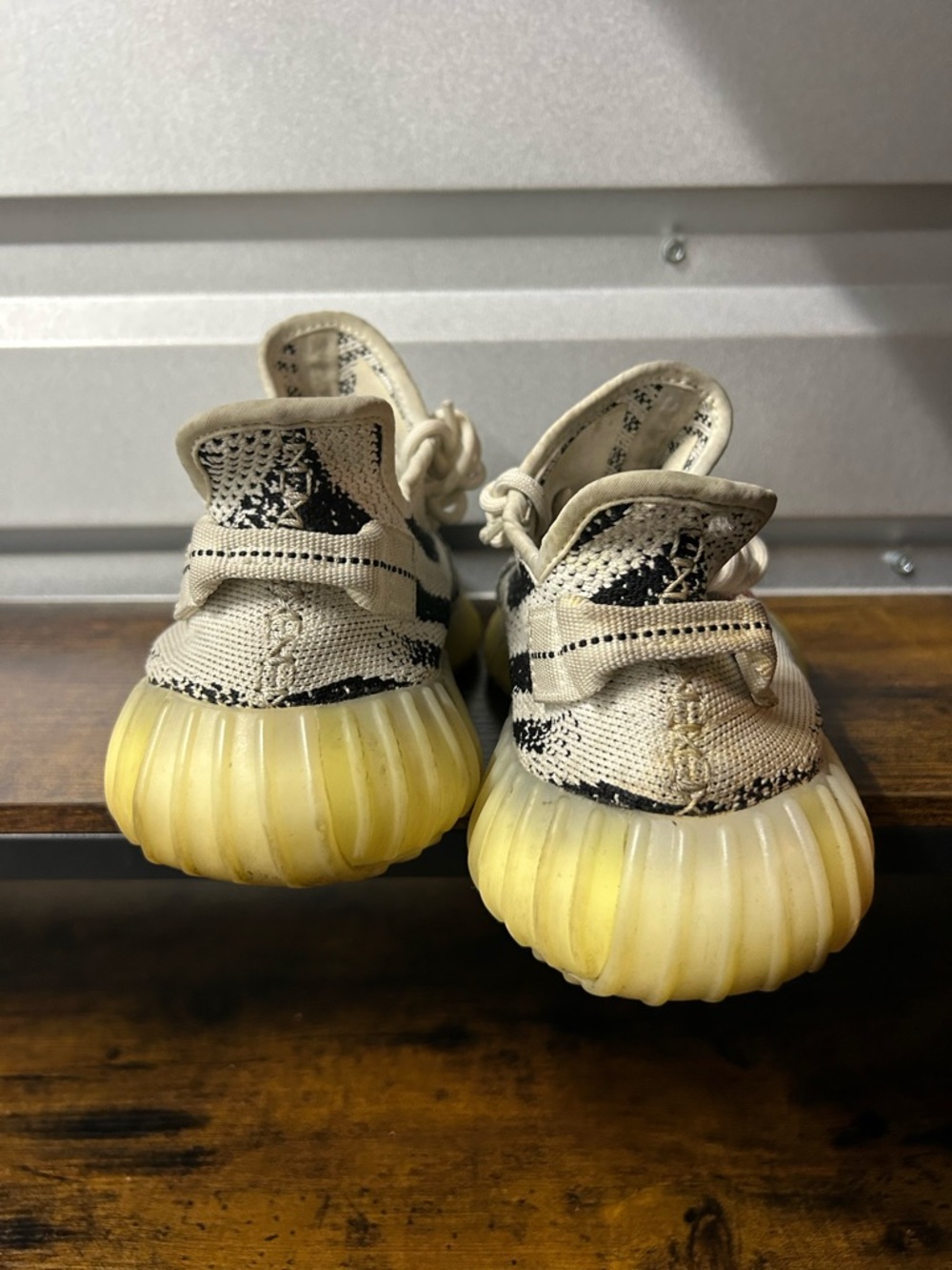 adidas Yeezy Boost 350 V2 Zebra 9 US No Box - Picture 5 of 8